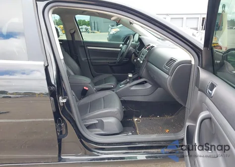 2007 Volkswagen Jetta Wolfsburg Edition z USA, uszkodzony, nr VIN 3VWEF71K57M138294